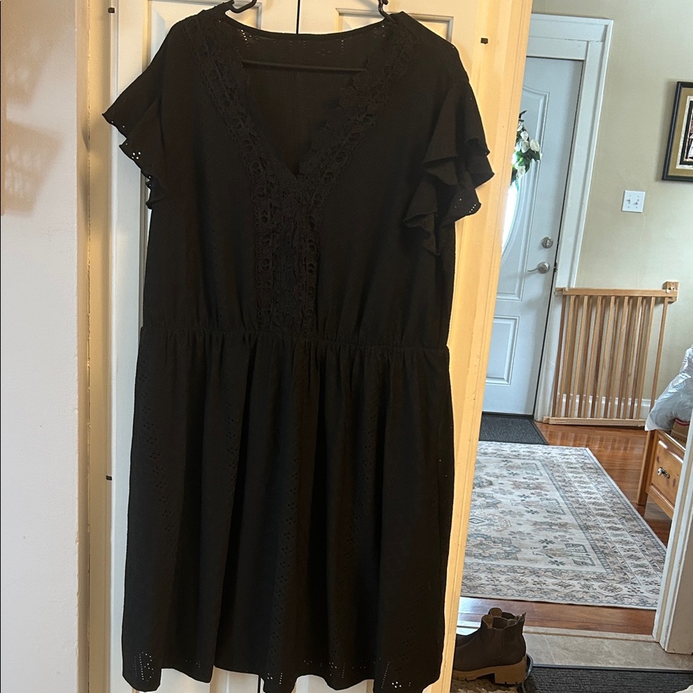 Elegant Black Lace Trim Dress